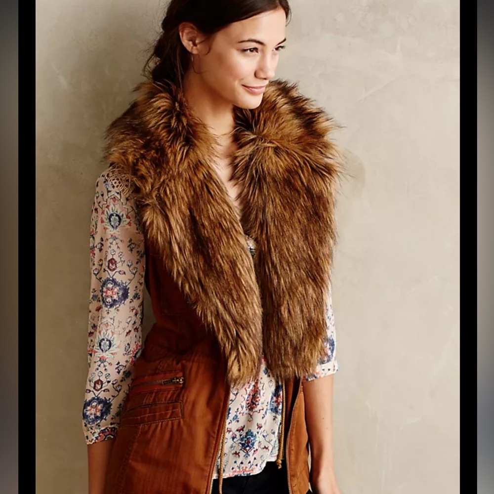 Anthropologie Hei Hei faux fur collar cargo vest